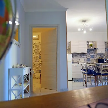 Apartment Midway House Italy *