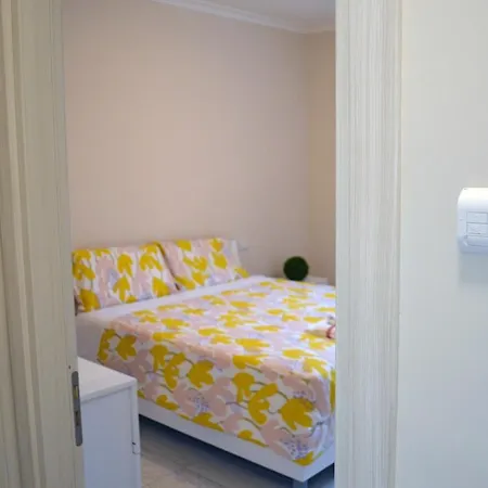 Midway House Italy Apartment
