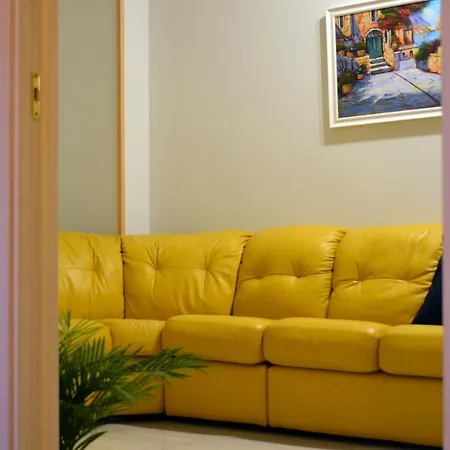 Apartment Midway House Italy *