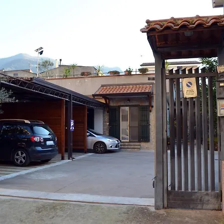 Midway House Italy Sant'Egidio del Monte Albino